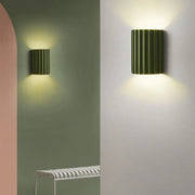 Modern Half-Circle Resin Wall Light For Living Room