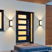 Modern Waterproof IP65 Black and White LED Outdoor Wall Light