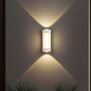 Modern Waterproof IP65 Black and White LED Outdoor Wall Light