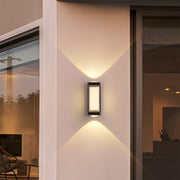 Modern Waterproof IP65 Black and White LED Outdoor Wall Light